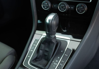 Подержанный автомобиль Volkswagen Golf Wagon 2013 года (15 фото)