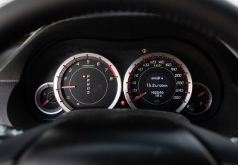 Подержанный автомобиль Honda Accord Sedan 2010 года (18 фото)