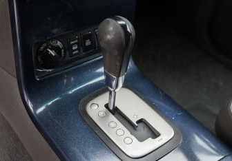 Подержанный автомобиль Nissan Pathfinder 2007 года (14 фото)