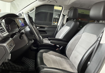 Подержанный автомобиль Volkswagen Multivan 2021 года (8 фото)
