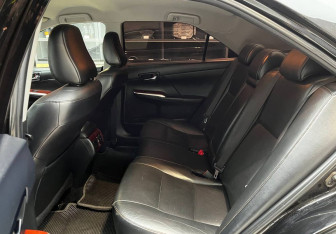 Подержанный автомобиль Toyota Camry Sedan 2012 года (12 фото)