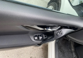 Подержанный автомобиль Nissan Qashqai 2014 года (10 фото)