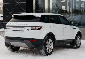 Подержанный автомобиль Land Rover Range Rover Evoque 2012 года (5 фото)