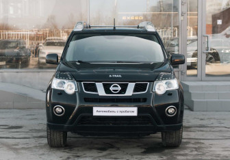 Подержанный автомобиль Nissan X-Trail 2012 года (2 фото)