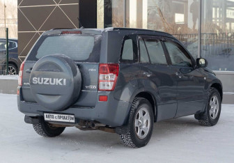 Подержанный автомобиль Suzuki Grand Vitara 2007 года (5 фото)
