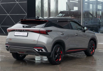 Подержанный автомобиль Omoda C5 2022 года (5 фото)