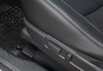 Подержанный автомобиль Mitsubishi Outlander 2008 года (17 фото)