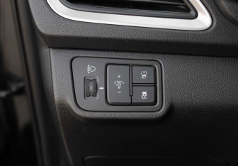 Подержанный автомобиль Hyundai Solaris Sedan 2017 года (17 фото)
