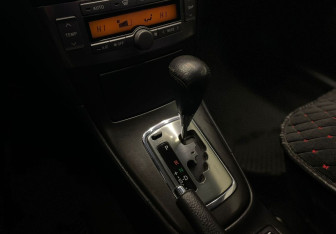 Подержанный автомобиль Toyota Avensis Sedan 2007 года (13 фото)