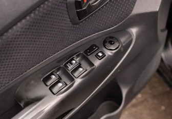 Подержанный автомобиль Hyundai Tucson 2008 года (17 фото)