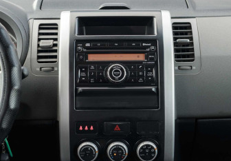 Подержанный автомобиль Nissan X-Trail 2007 года (14 фото)