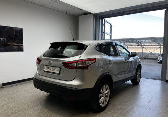 Подержанный автомобиль Nissan Qashqai 2016 года (4 фото)