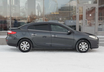 Подержанный автомобиль Renault Fluence 2010 года (4 фото)