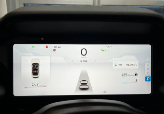 Подержанный автомобиль Geely Monjaro 2024 года (10 фото)