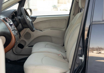 Подержанный автомобиль Mitsubishi Colt Wagon 2006 года (16 фото)