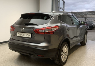 Подержанный автомобиль Nissan Qashqai 2017 года (4 фото)
