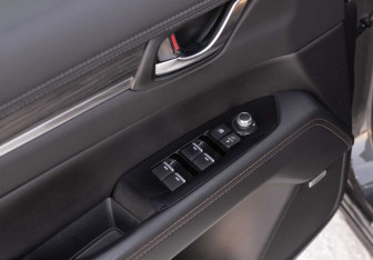 Подержанный автомобиль Mazda CX-5 2021 года (18 фото)