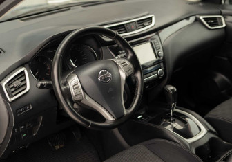 Подержанный автомобиль Nissan Qashqai 2014 года (11 фото)