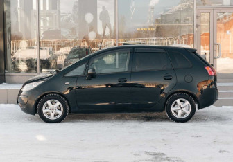 Подержанный автомобиль Mitsubishi Colt Wagon 2006 года (8 фото)