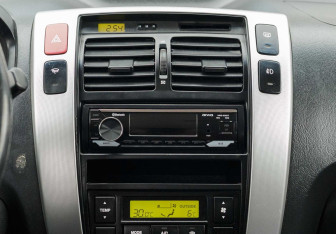 Подержанный автомобиль Hyundai Tucson 2006 года (13 фото)