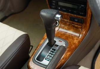 Подержанный автомобиль Nissan Bluebird Sylphy 2002 года (14 фото)