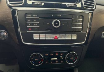 Подержанный автомобиль Mercedes-Benz GLE 2017 года (10 фото)