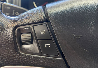 Подержанный автомобиль Opel Antara 2010 года (9 фото)