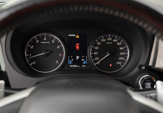 Подержанный автомобиль Mitsubishi Outlander 2013 года (13 фото)