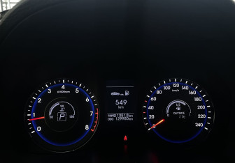 Подержанный автомобиль Hyundai i40 Sedan 2013 года (14 фото)