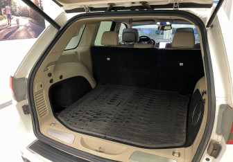 Подержанный автомобиль Jeep Grand Cherokee 2011 года (7 фото)