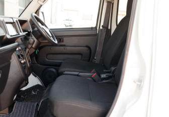 Подержанный автомобиль Daihatsu Hijet 2019 года (18 фото)