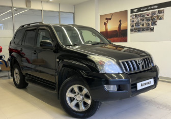 Подержанный автомобиль Toyota Land Cruiser Prado 2007 года (3 фото)