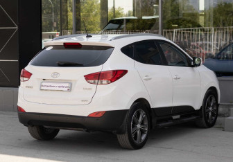 Подержанный автомобиль Hyundai ix35 2012 года (5 фото)