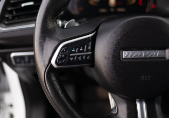 Подержанный автомобиль Haval F7x 2020 года (12 фото)