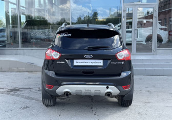 Подержанный автомобиль Ford Kuga 2012 года (8 фото)