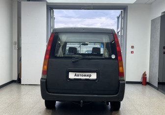 Подержанный автомобиль Honda Stepwgn 1998 года (5 фото)
