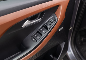 Подержанный автомобиль Hyundai Creta 2021 года (18 фото)