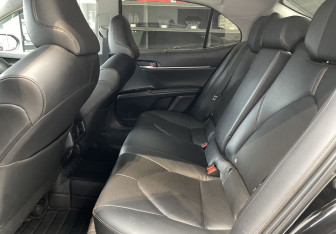 Подержанный автомобиль Toyota Camry Sedan 2019 года (9 фото)