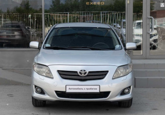 Подержанный автомобиль Toyota Corolla Sedan 2007 года (2 фото)