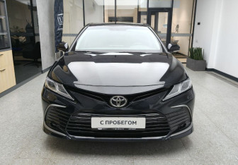 Подержанный автомобиль Toyota Camry Sedan 2021 года (3 фото)