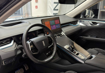 Подержанный автомобиль Wey Coffee 01 2023 года (11 фото)