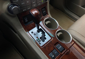 Подержанный автомобиль Toyota Highlander 2011 года (9 фото)