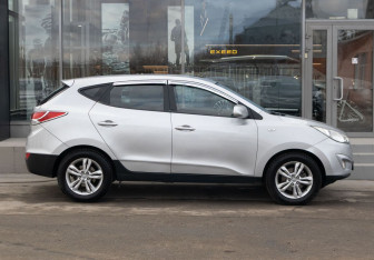 Подержанный автомобиль Hyundai Tucson 2010 года (4 фото)
