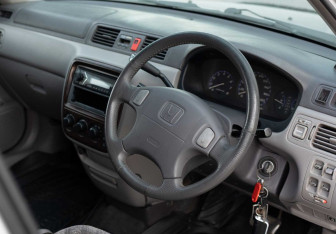 Подержанный автомобиль Honda CR-V 1999 года (11 фото)