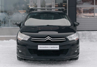Подержанный автомобиль Citroen C4 Hatchback 2012 года (2 фото)
