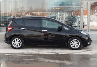 Подержанный автомобиль Nissan Note 2017 года (4 фото)