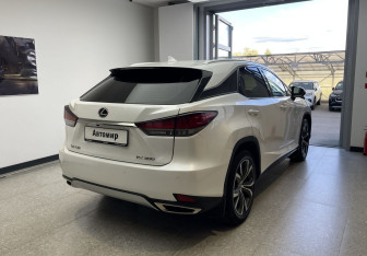 Подержанный автомобиль Lexus RX 2019 года (4 фото)