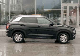 Подержанный автомобиль Hyundai Creta 2022 года (4 фото)