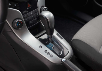 Подержанный автомобиль Chevrolet Cruze Sedan 2012 года (14 фото)