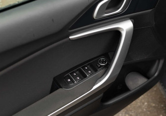 Подержанный автомобиль Kia Ceed Wagon 2019 года (17 фото)